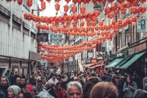 Meeting Filipina woman in UK china town